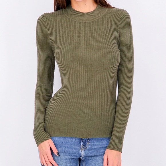 Primark Tops - 🌸4/25🌸 Primark - Knitted Mockneck